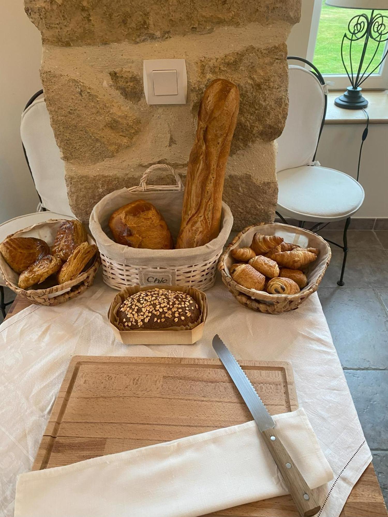 Au Chateau Bed & Breakfast La Lucerne-d'Outremer
